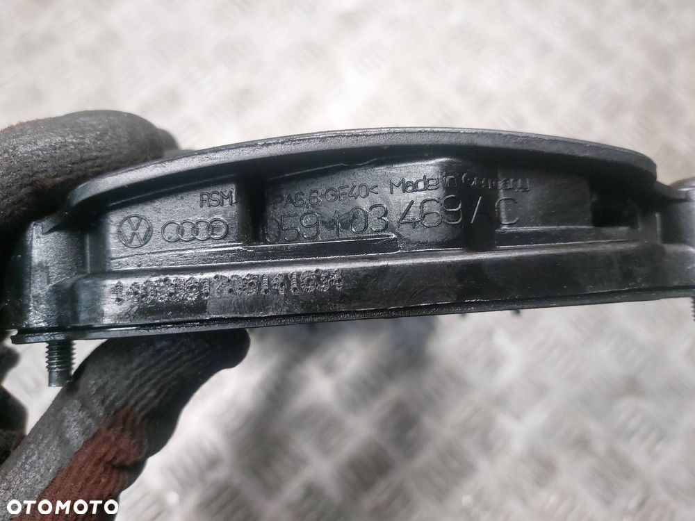 POKRYWA ZAWORÓW LEWA AUDI A6 C6 2.7 TDI 059103469C - 3