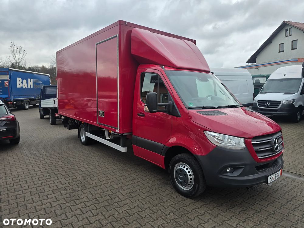 Mercedes-Benz Sprinter 907 - 7