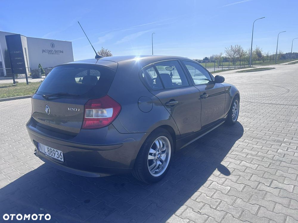 BMW Seria 1 120i - 4