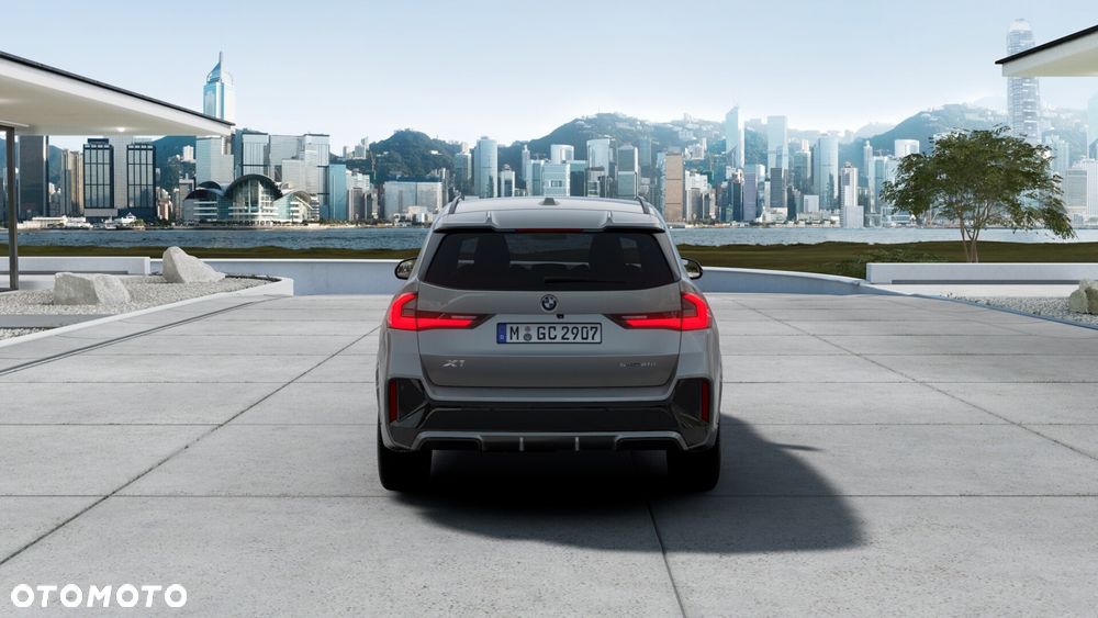 BMW X1 sDrive18d M Sportpaket - 7