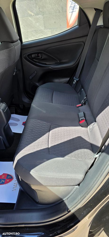 Toyota Yaris 1.5 VVT-i HSD Exclusive Style - 25