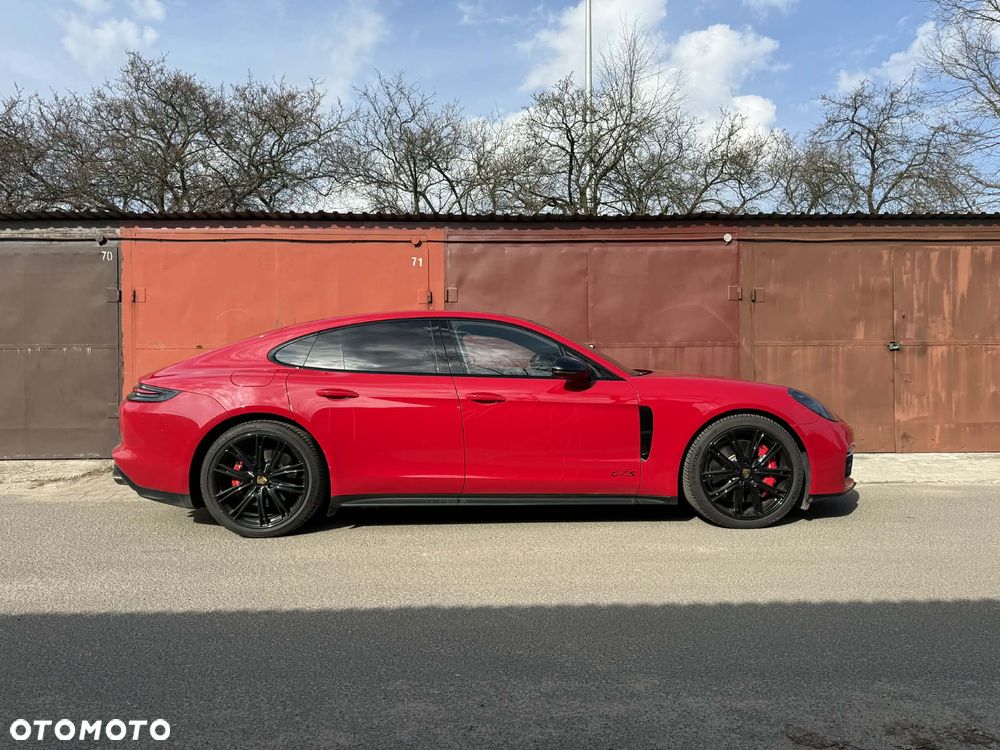 Porsche Panamera - 4