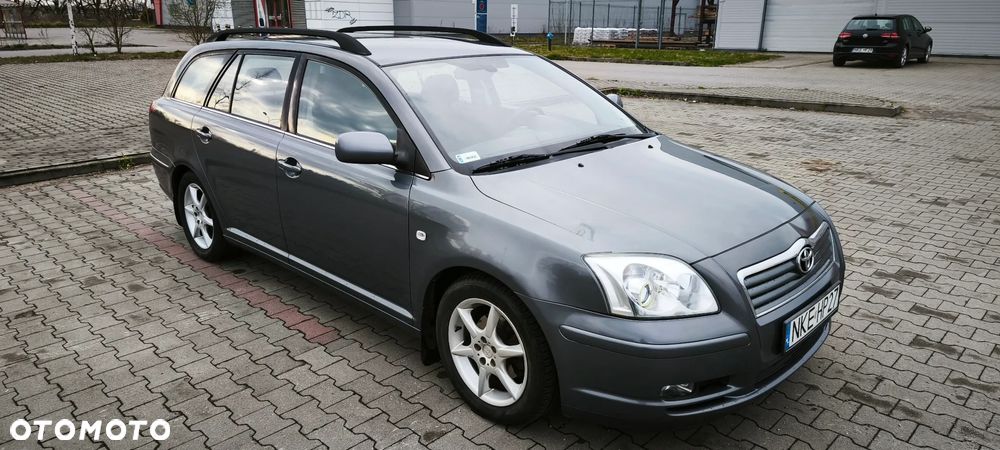 Toyota Avensis 1.8 VVT-i Automatik Sol - 2