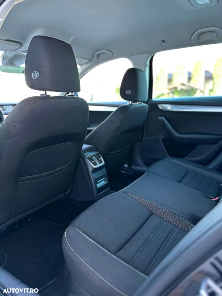 Skoda Octavia 2.0 TDI Sport Edition - 23