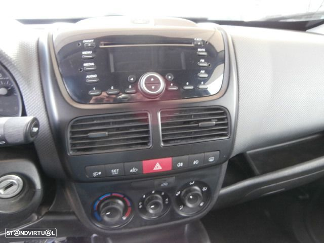 Fiat Doblo 1.3 MJ Easy - 13