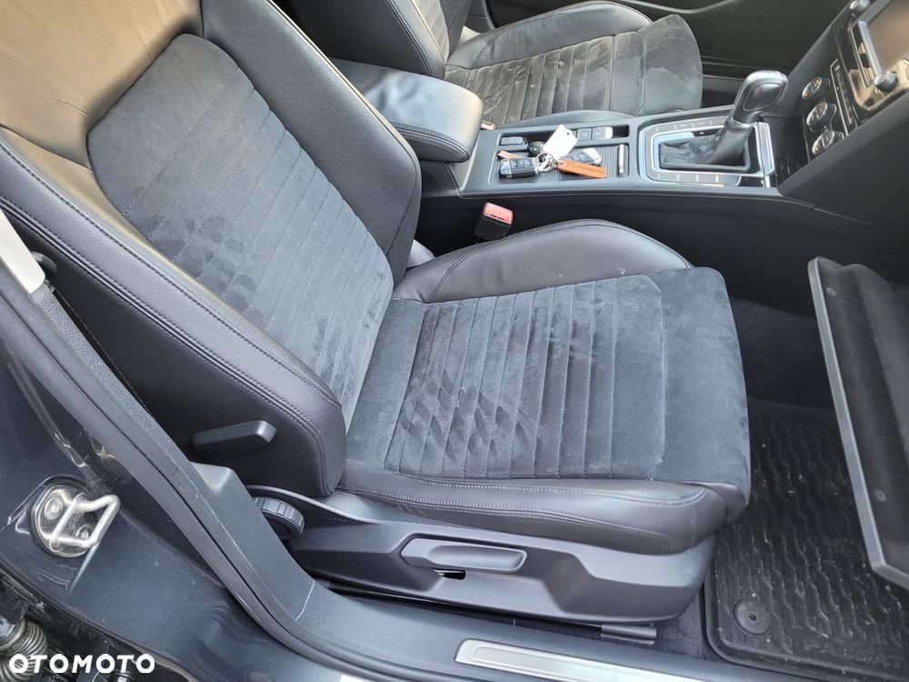 Volkswagen Passat Variant 2.0 TDI SCR DSG Comfortline - 22