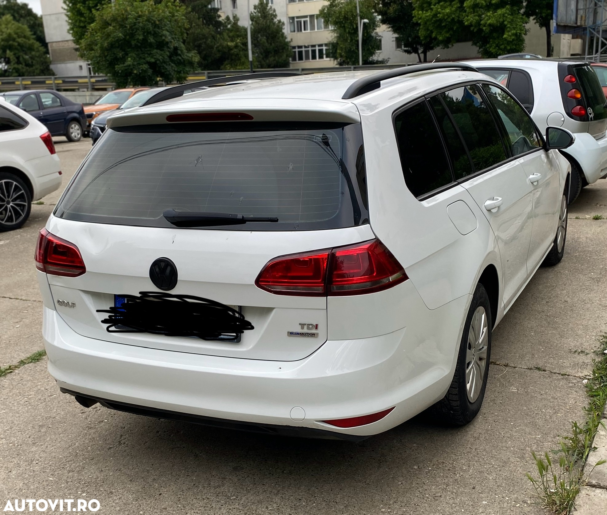 Volkswagen Golf 1.6 TDI 4Motion BMT Comfortline - 2