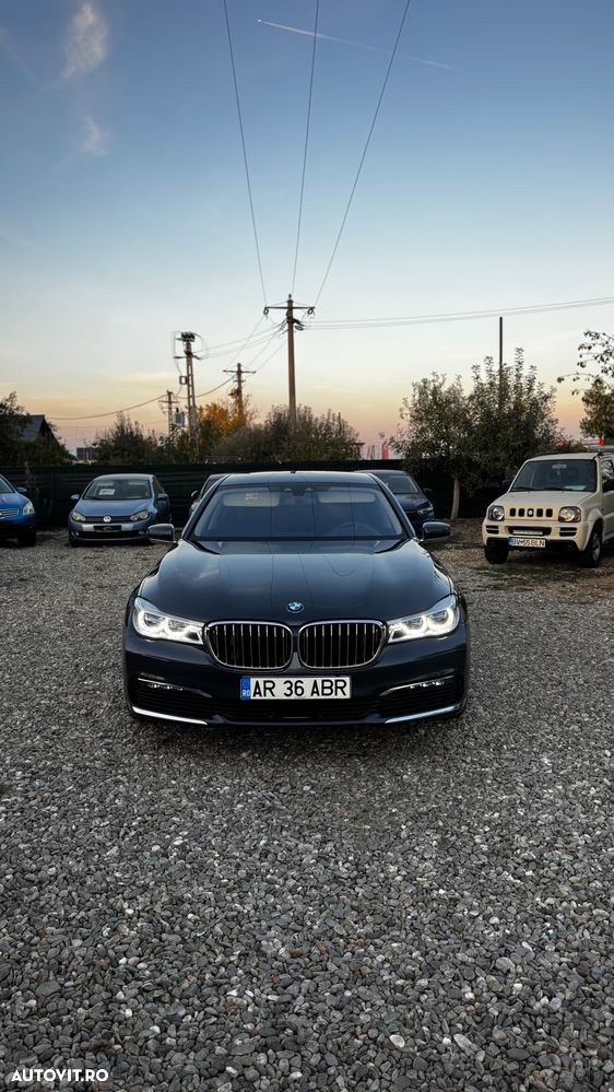 BMW Seria 7 2018 photo 2