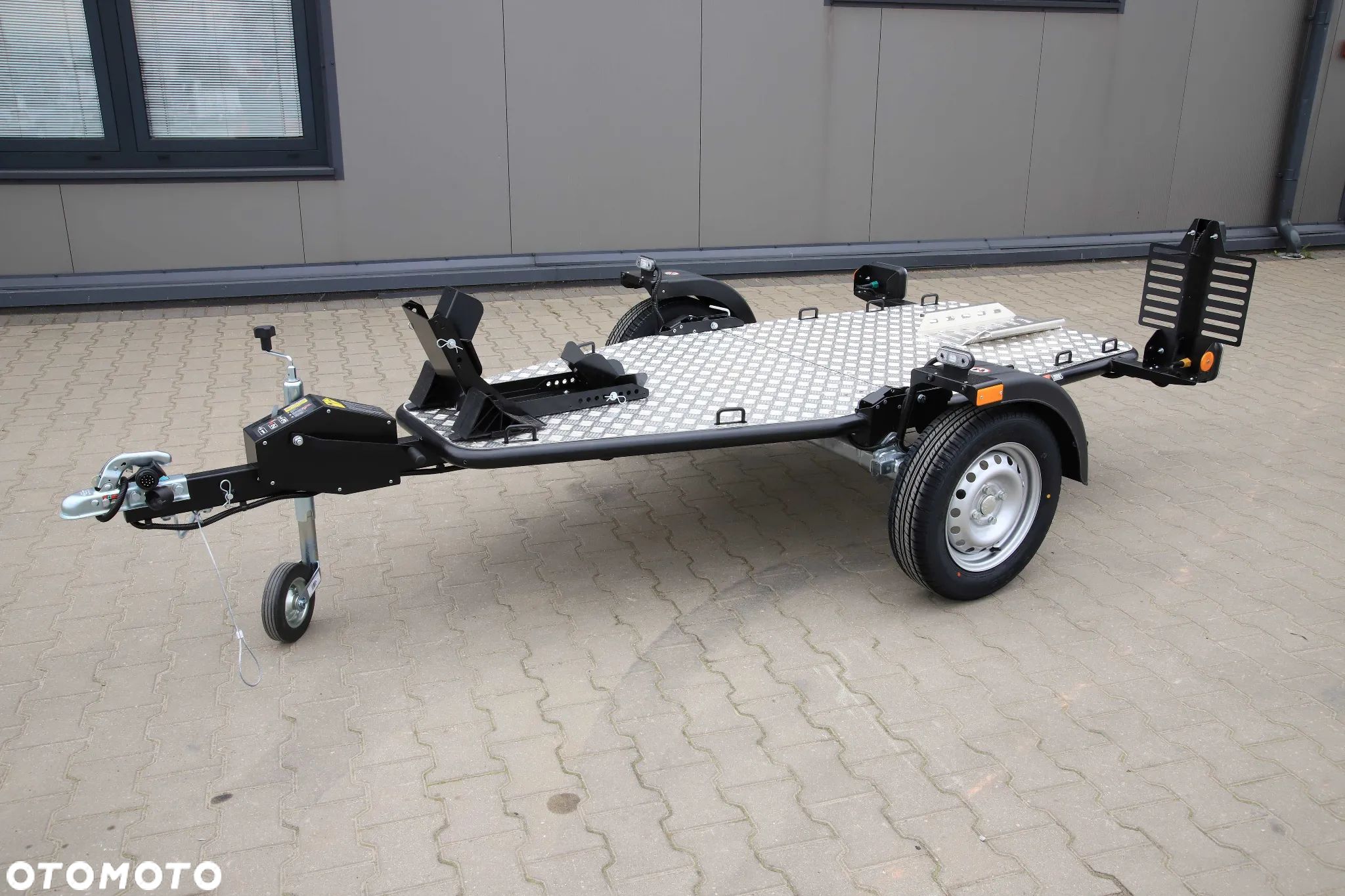 Lorries Przyczepa motocyklowa MT-1 do transportu jednego motocylka - 1