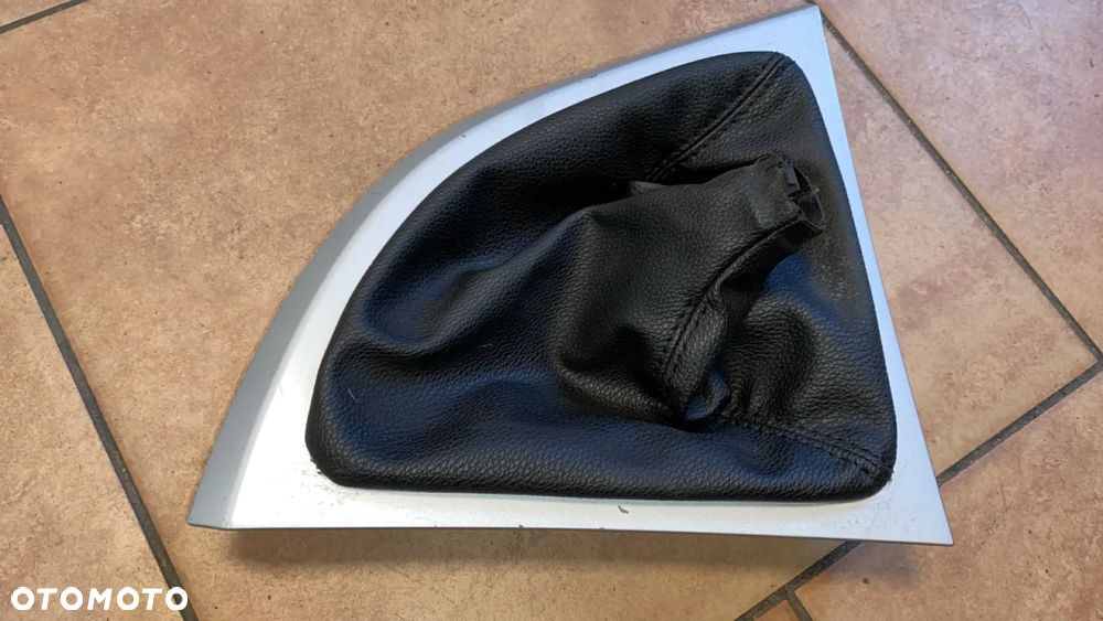 BMW E87 RAMKA ZMIANY BIEGÓW 7129143 - 1
