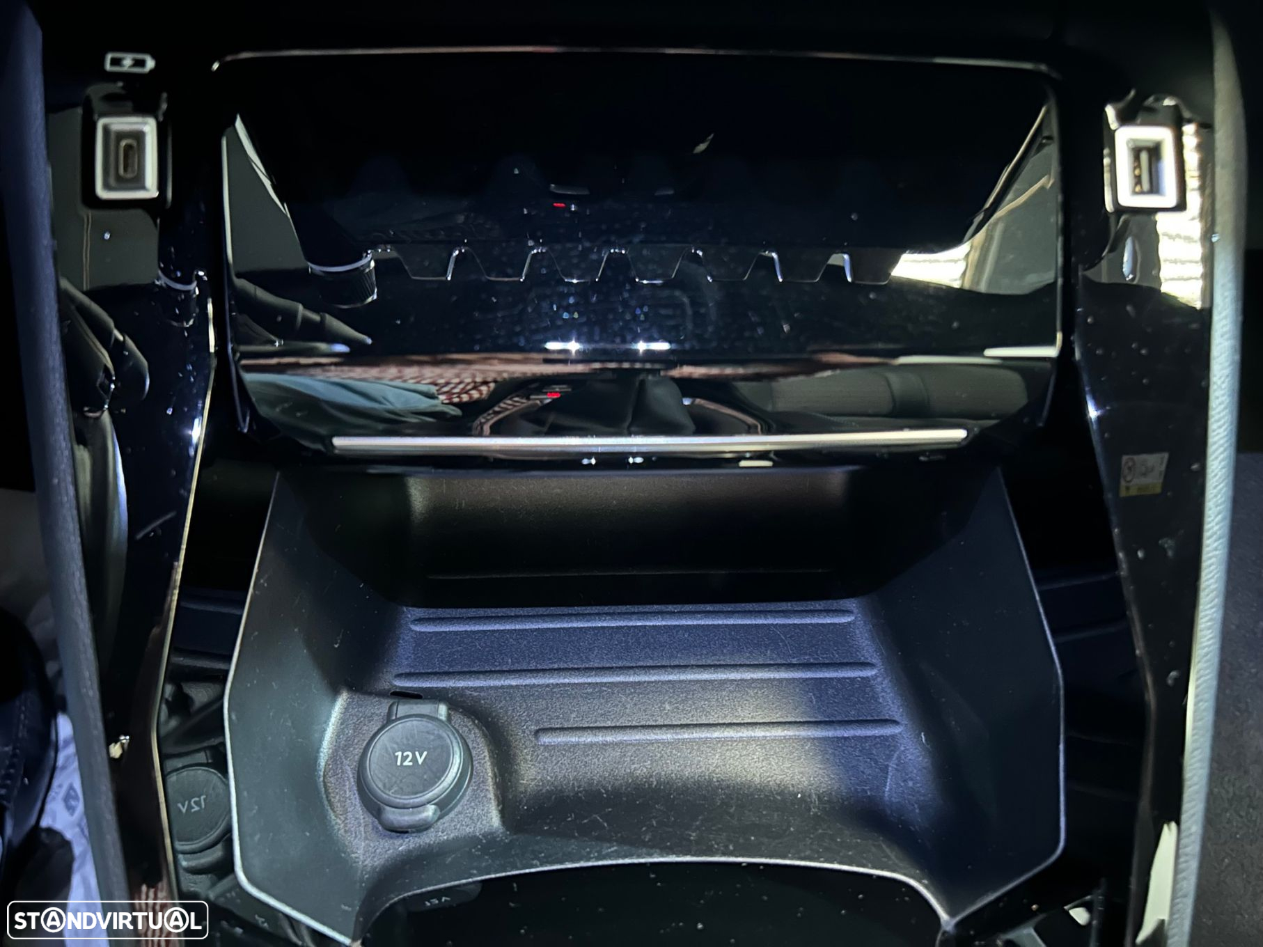 Peugeot 2008 1.2 PureTech Allure Pack - 32