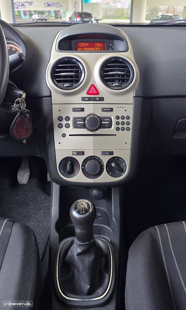 Opel Corsa 1.2 Enjoy - 18