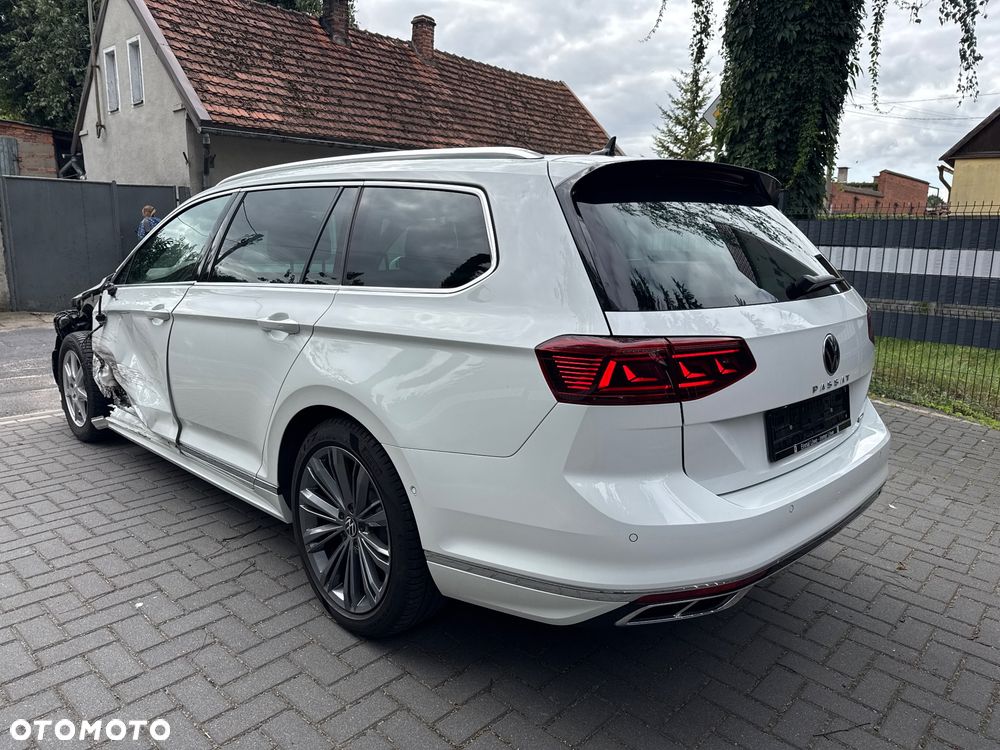 Volkswagen Passat - 13