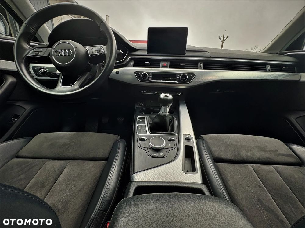 Audi A4 Limousine 40 TFSI design - 6