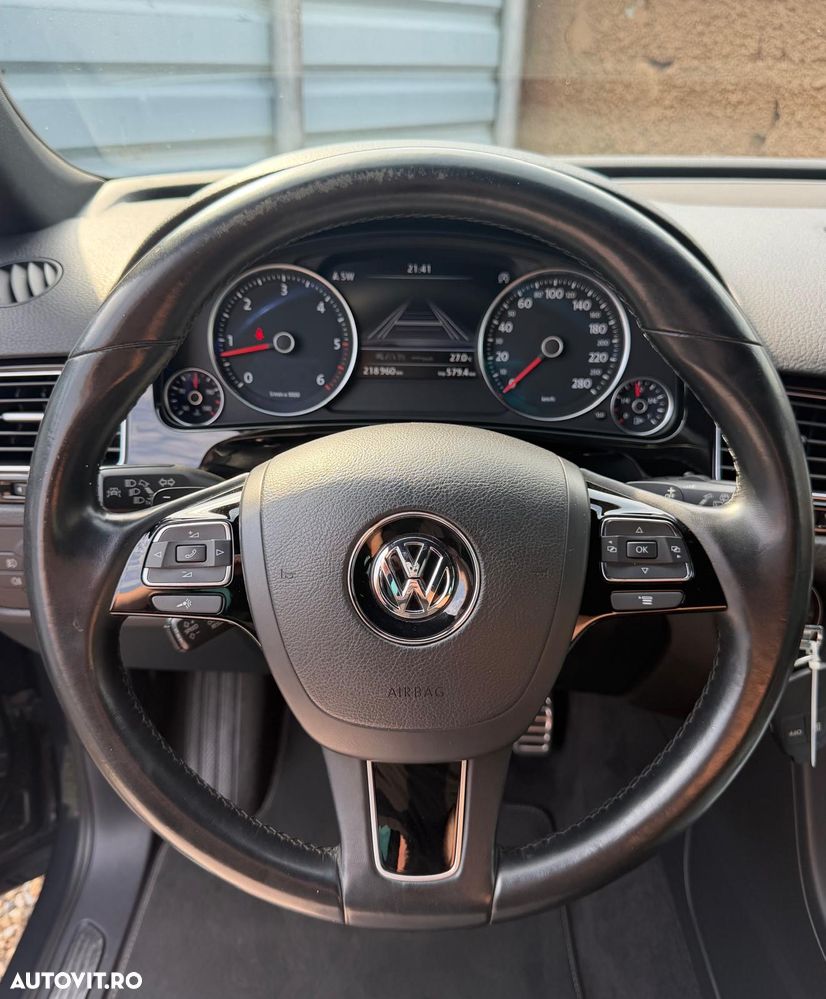 Volkswagen Touareg 3.0 V6 TDI BMT - 11