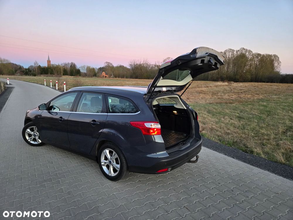 Ford Focus 1.6 TDCi DPF Champions Edition - 8