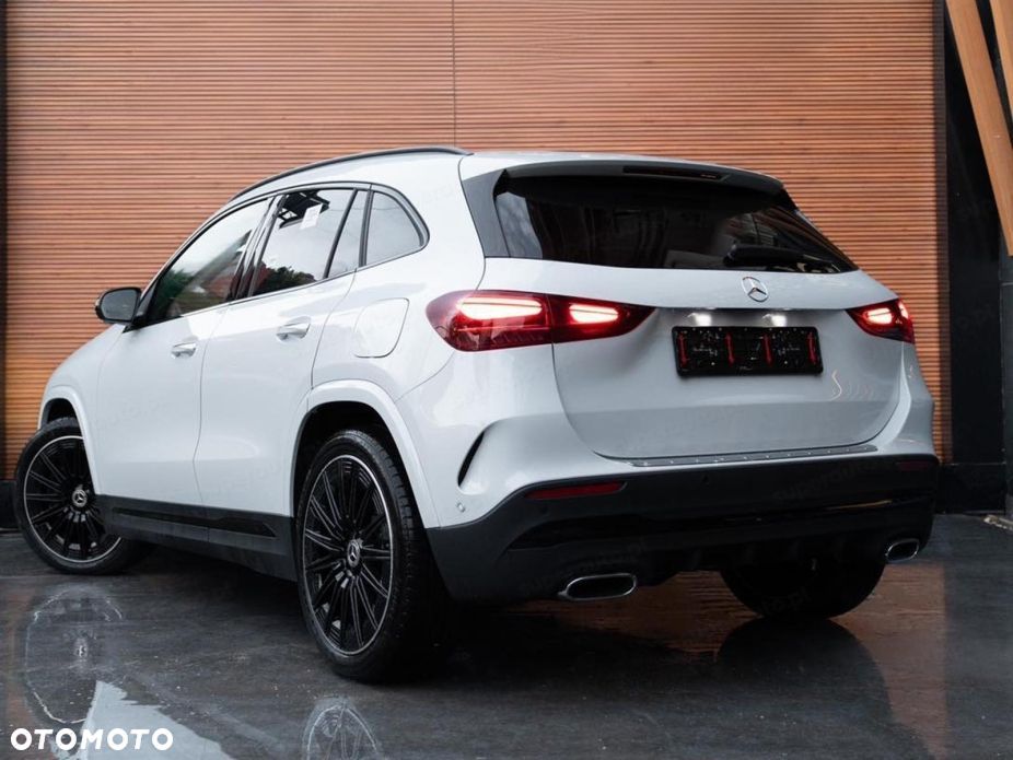 Mercedes-Benz GLA 200 mHEV AMG Line 7G-DCT - 6
