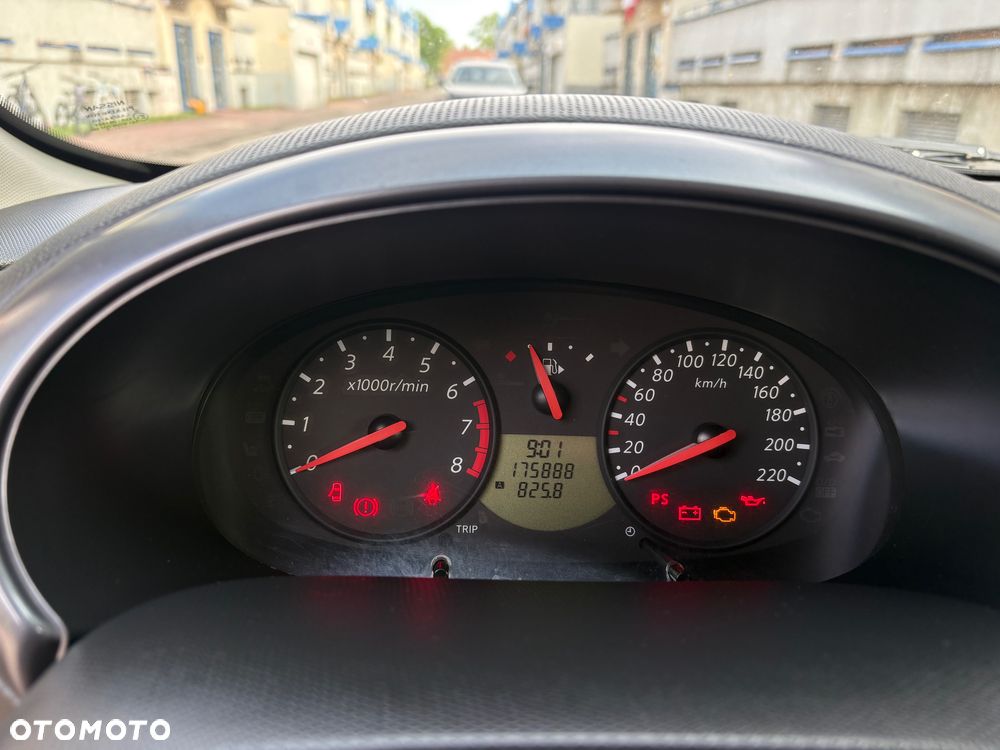 Nissan Micra - 5