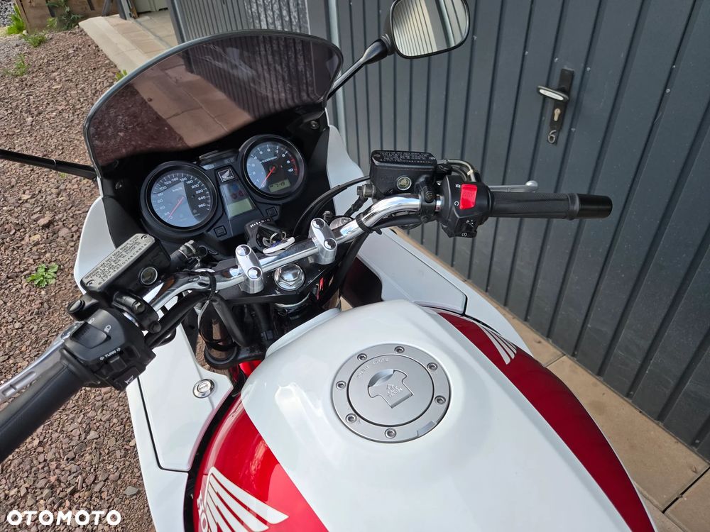 Honda CB - 22