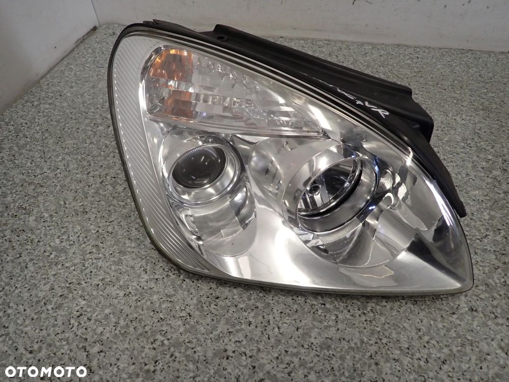 KIA CARENS III 06-12 LAMPA PRZEDNIA PRAWA REFLEKTOR EUROPA - 2