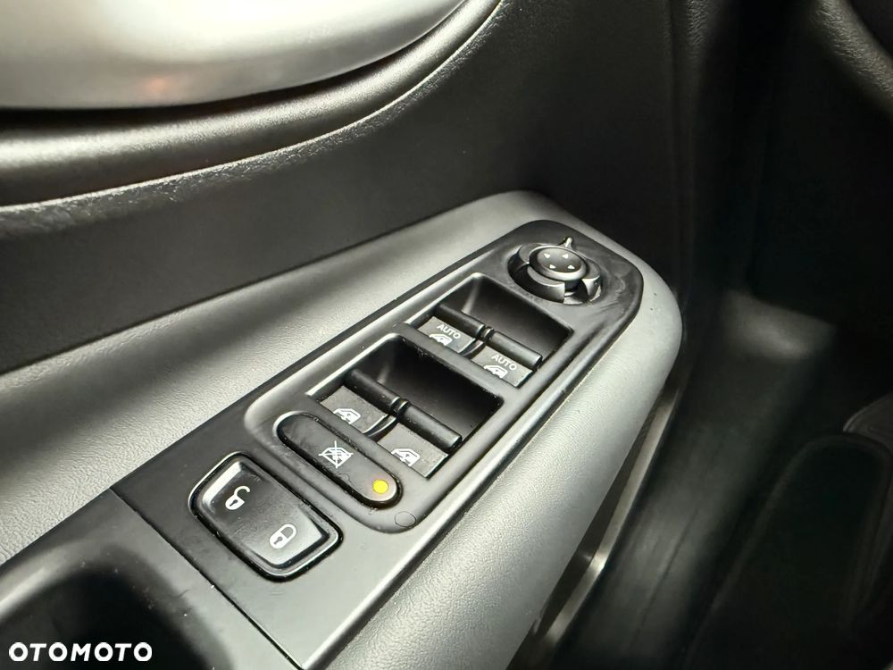 Jeep Renegade 1.5 T4 mHEV Limited FWD S&S DCT - 25