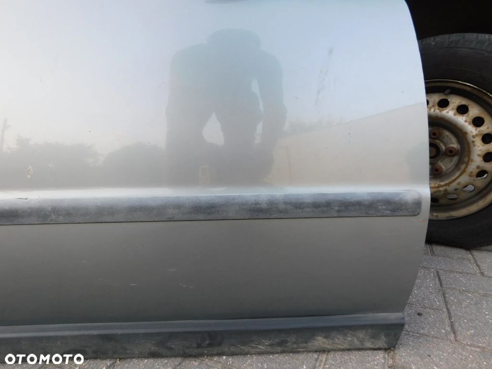 drzwi  prawe przód VW PASSAT B5 LIFT FL LD7W SEDAN - 4