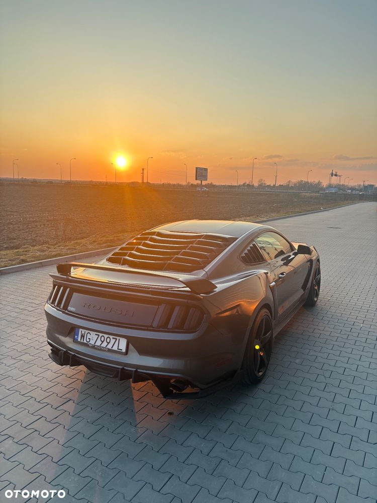Ford Mustang - 11