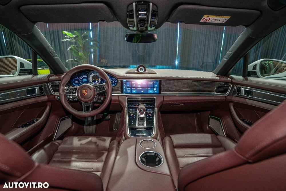 Porsche Panamera - 25