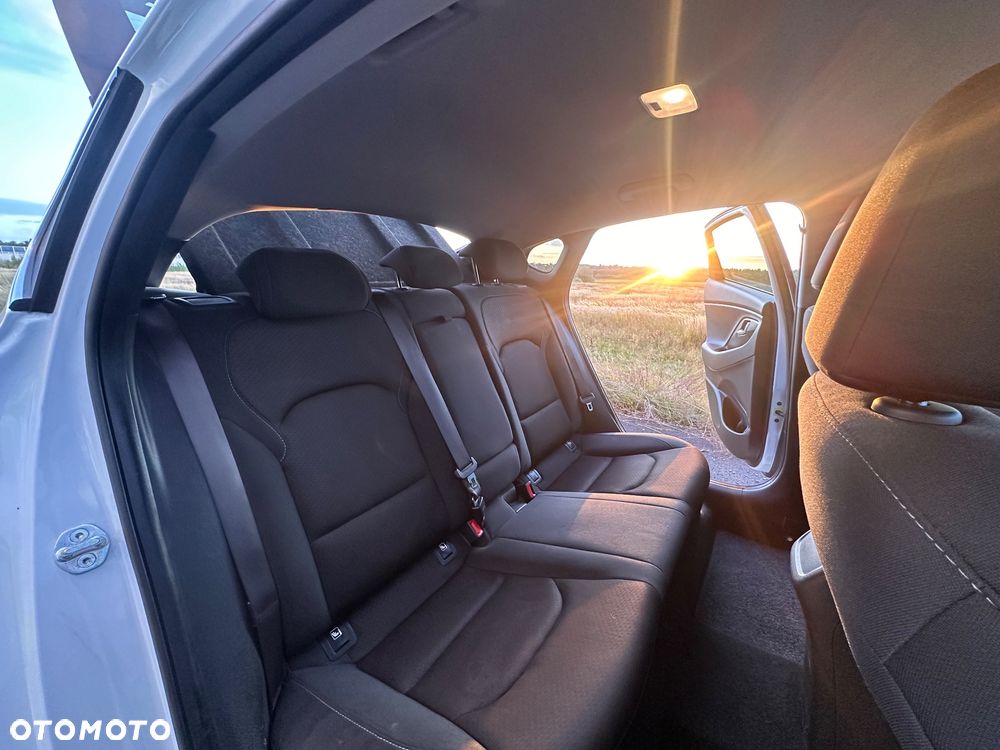 Hyundai i30 1.4 T-GDI Comfort DCT - 11