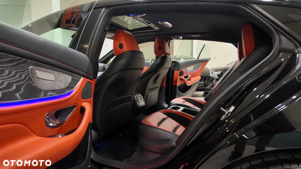 Mercedes-Benz AMG GT 63 4Matic+ Coupe Speedshift MCT 9G - 33