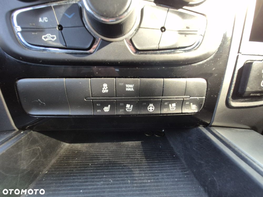 Dodge RAM 5.7 4x4 - 21