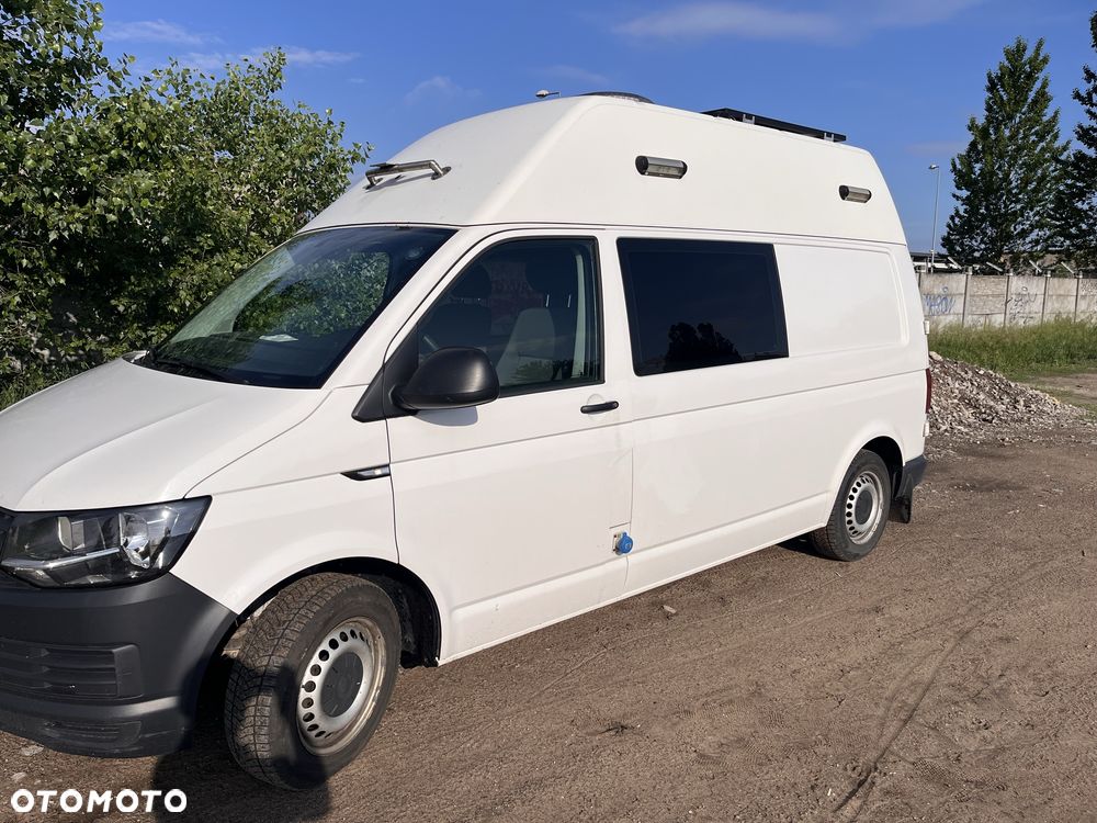 Volkswagen Transporter - 1