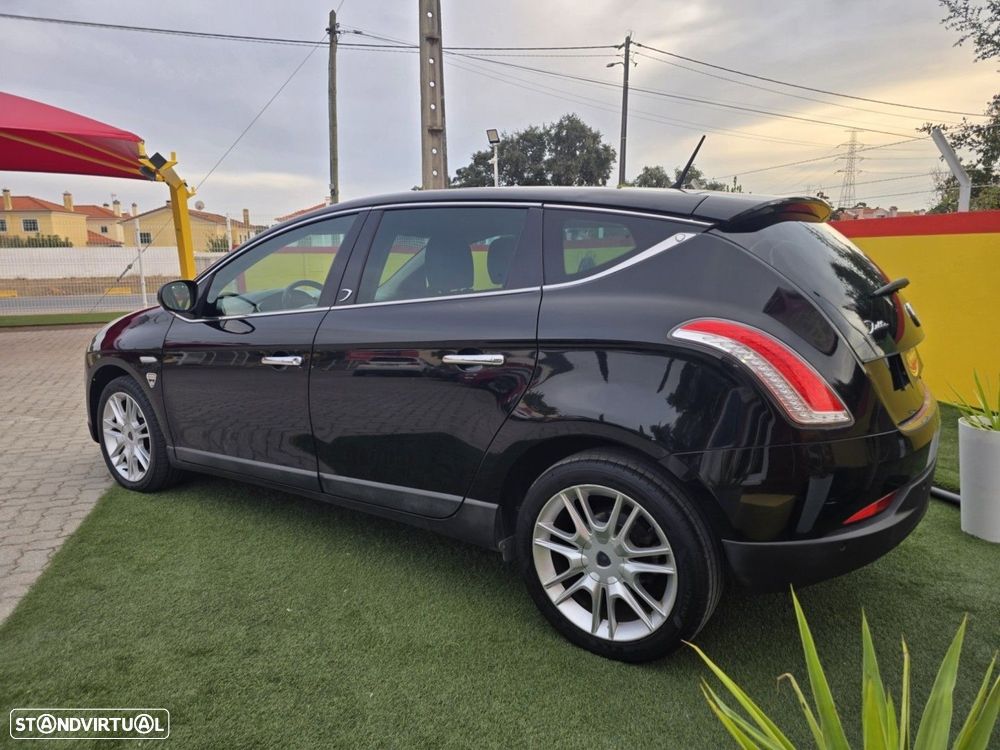 Lancia Delta 1.6 MultiJet 16v Oro - 5