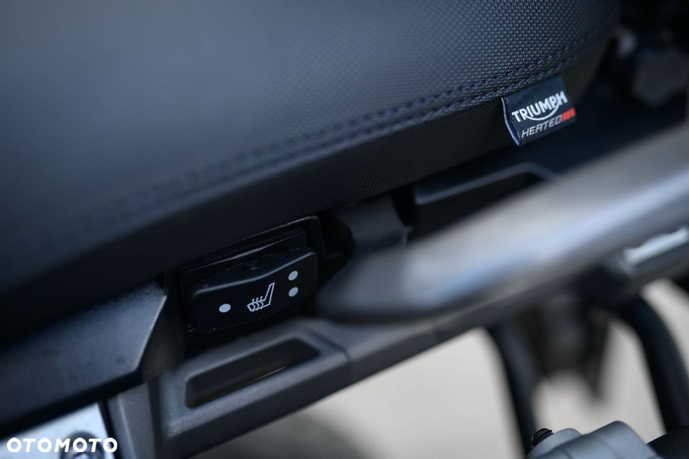 Triumph Tiger - 27