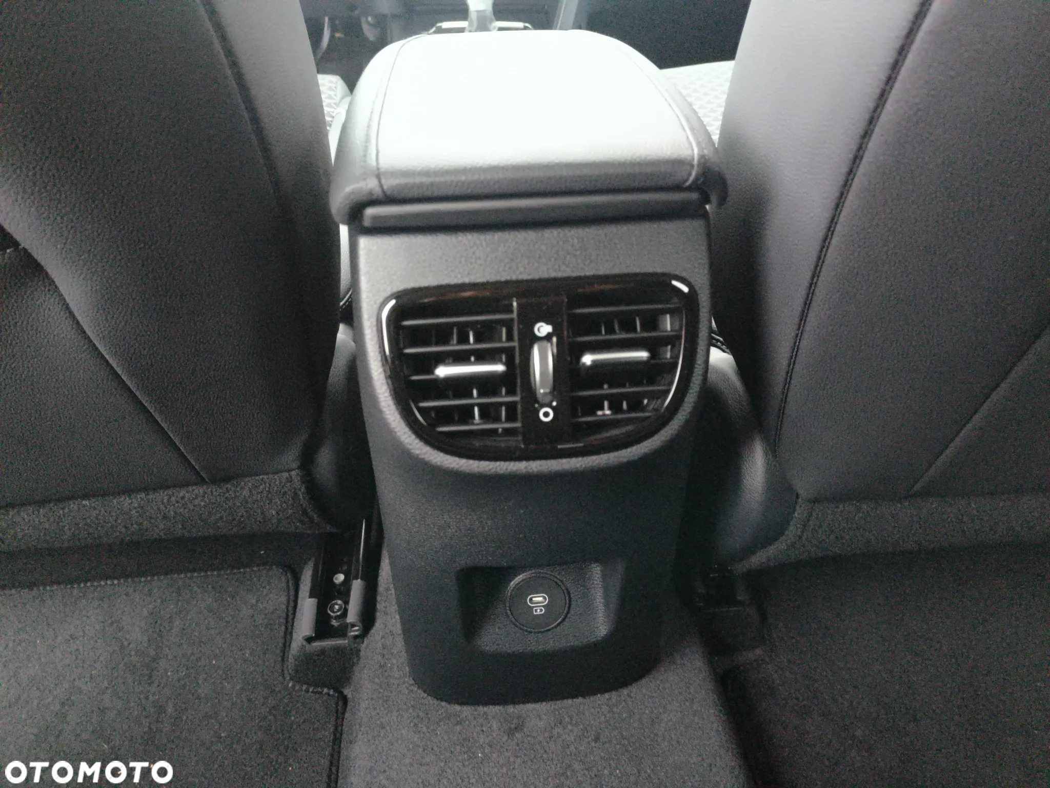 Kia XCeed 1.5 T-GDI L DCT - 23