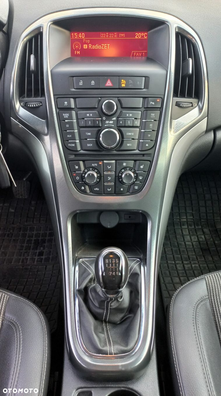 Opel Astra IV 1.4 T Cosmo - 14