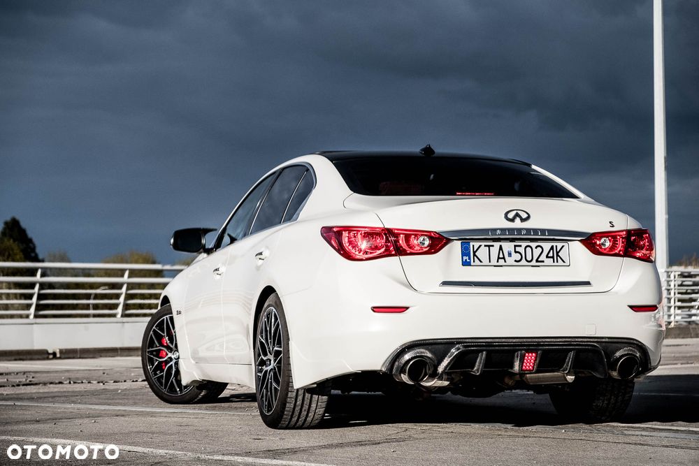 Infiniti Q50 - 2