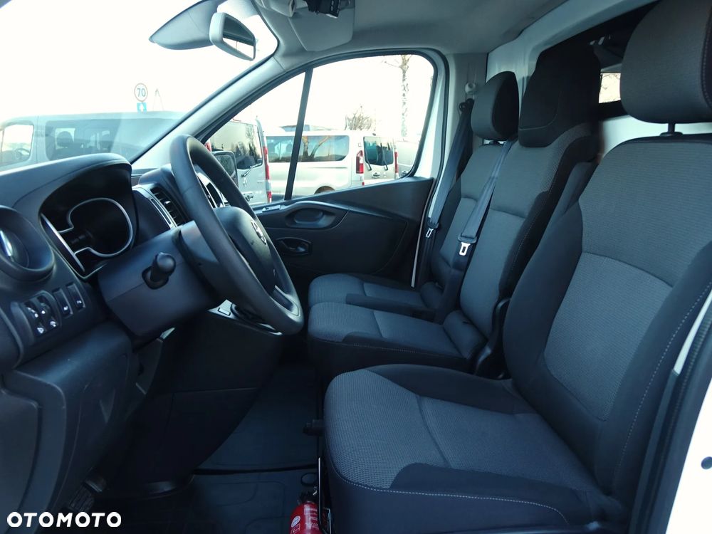 Renault Trafic chłodnia do przewozu leków LONG L2H1 - 11
