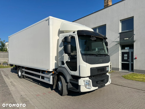 Volvo FL240  Niemcy Tylko 206 Tkm Nowe opony winda ACC