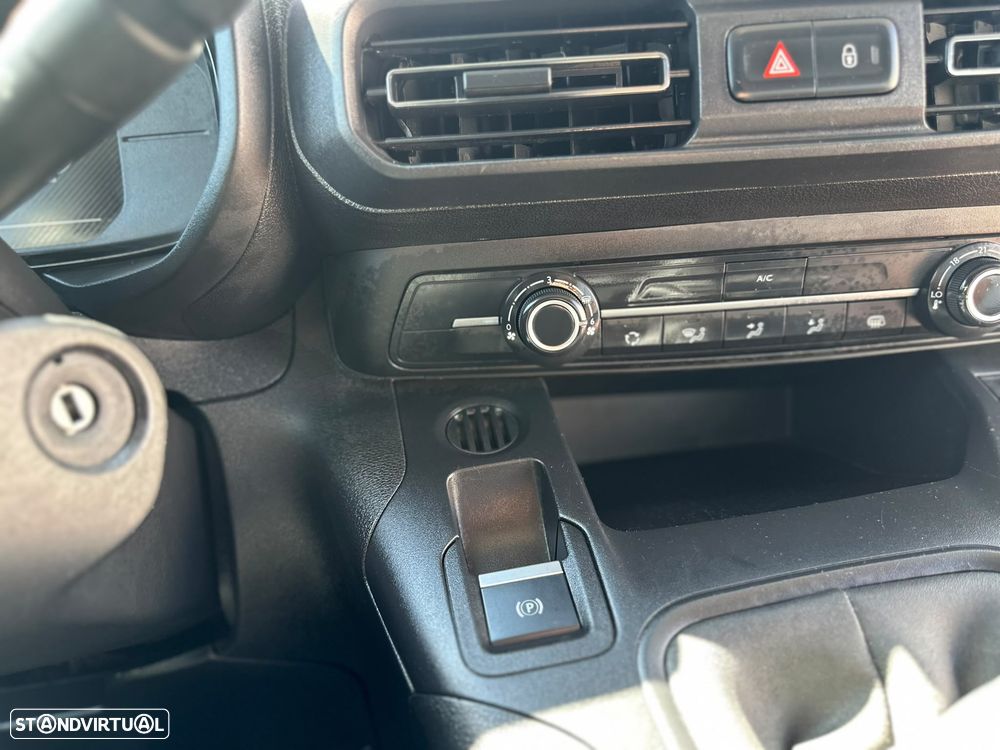 Opel Combo 1.5 CDTI - 23
