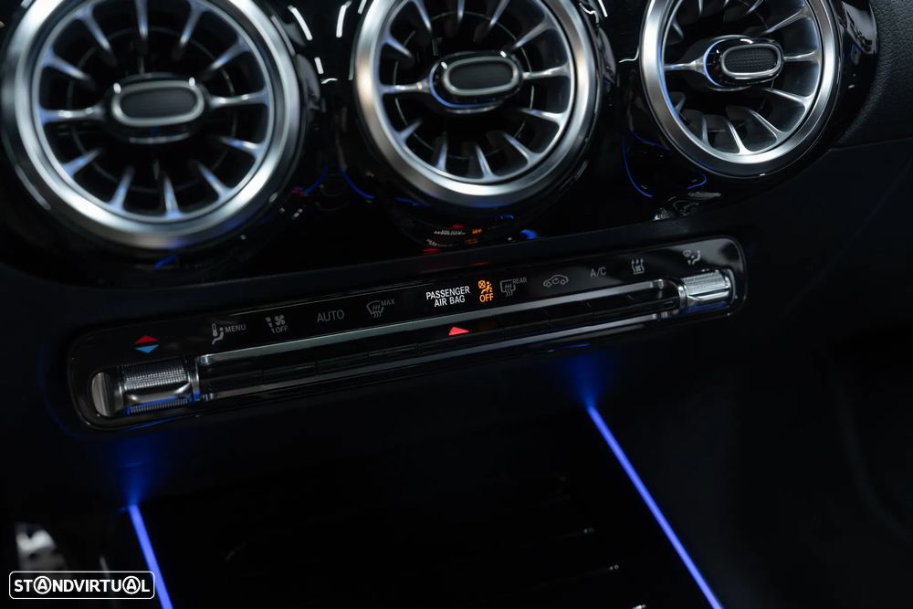 Mercedes-Benz EQA 300 4Matic - 49