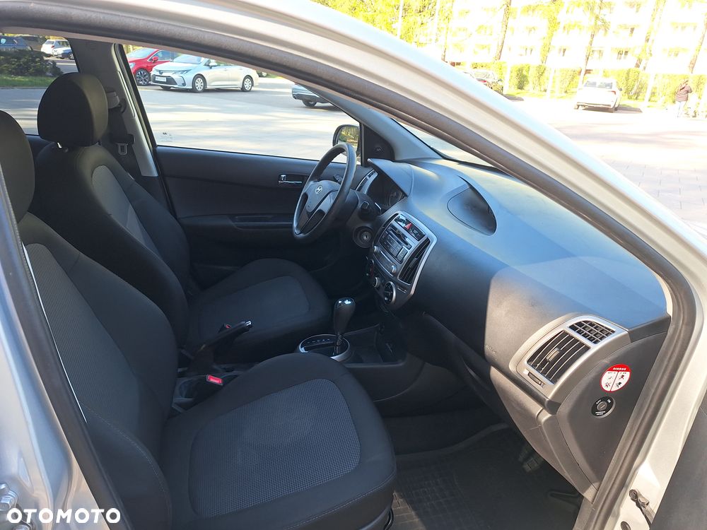 Hyundai i20 - 12