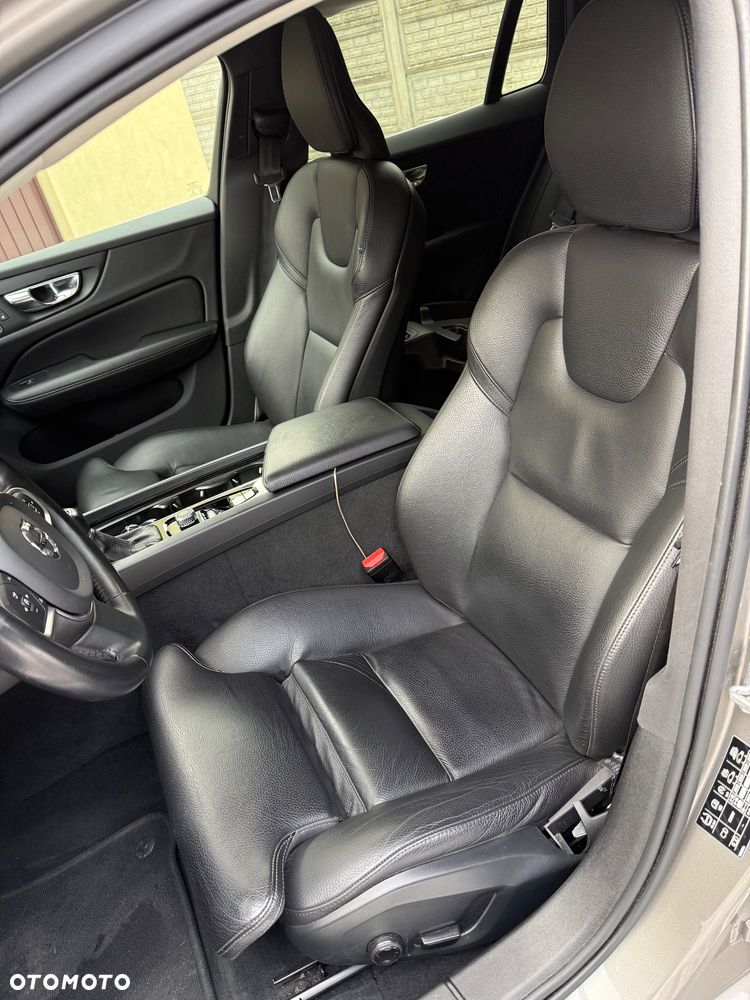Volvo V60 D4 Drive-E Momentum - 15