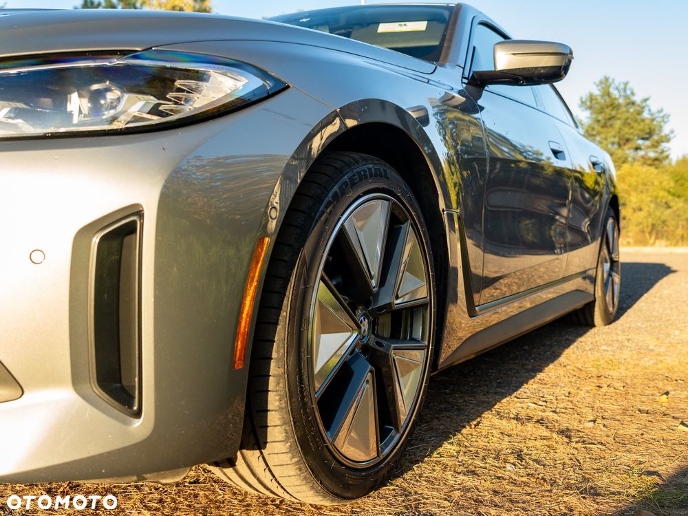 BMW i4 - 17