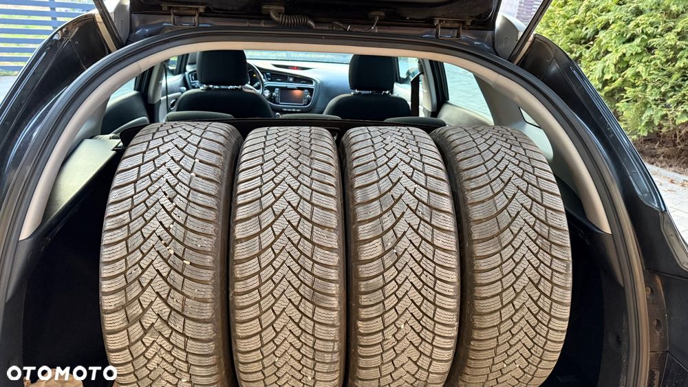 Kia Ceed 1.6 CRDi 136 ISG Platinum Edition - 37