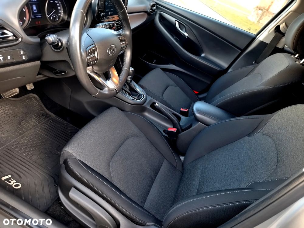 Hyundai i30 1.6 D Comfort DCT - 10