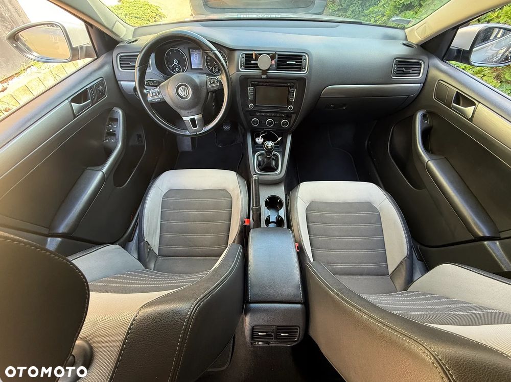 Volkswagen Jetta 1.4 TSI Highline - 9
