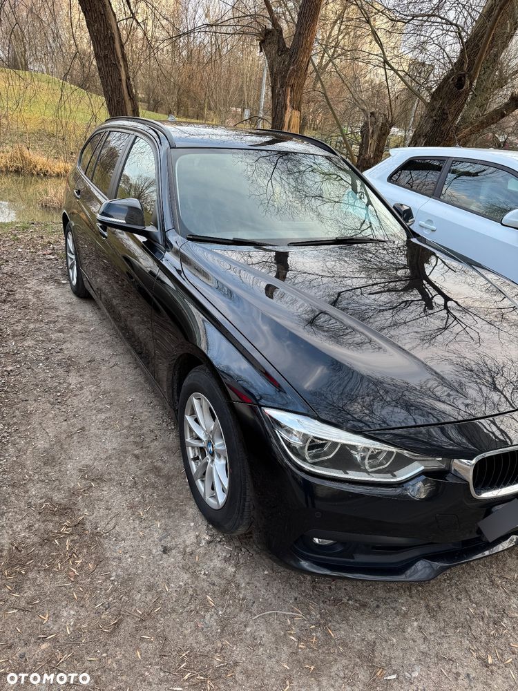 BMW Seria 3 318d Touring - 8