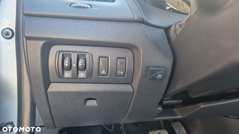 Renault Fluence 2.0 16V Sport Way - 21