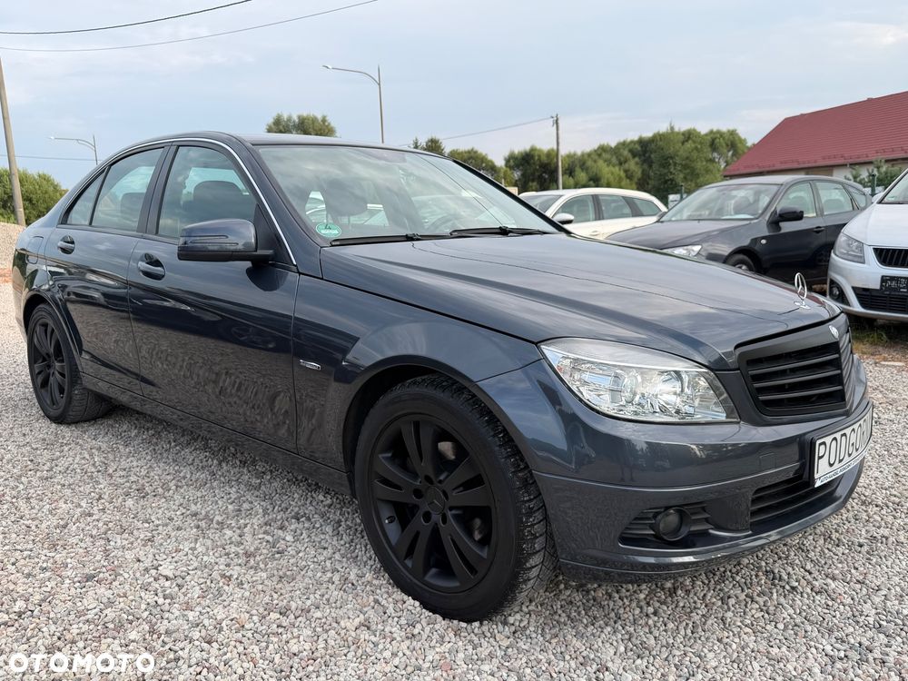 Mercedes-Benz Klasa C 180 Kompressor BlueEFFICIENCY Special Edition - 9